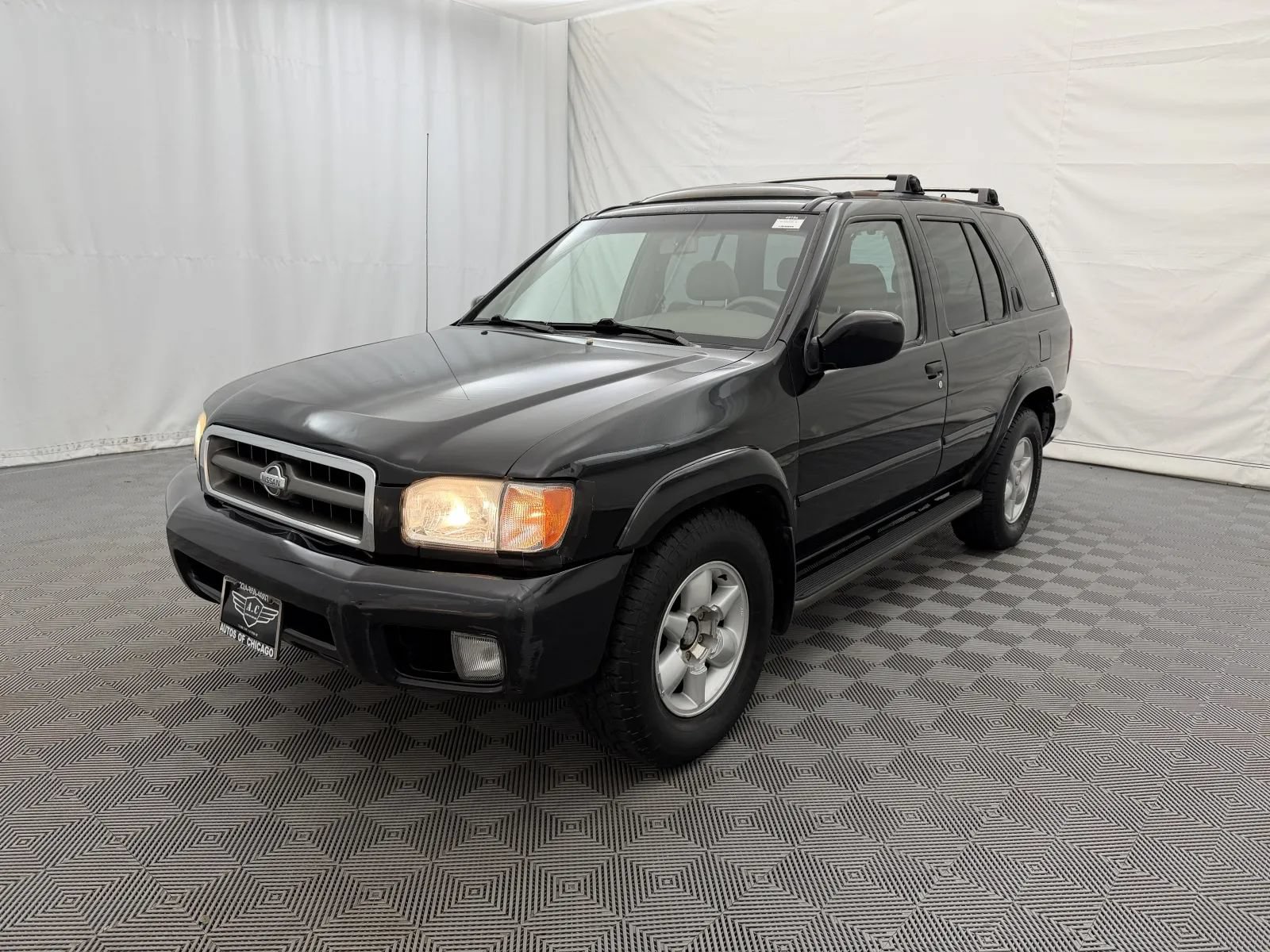 Used 2001 Nissan Pathfinder LE RWD image 2