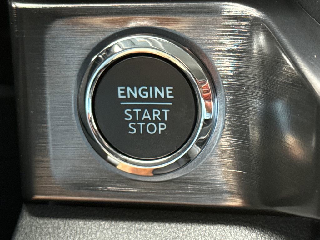 New 2026 Ford F250 Lariat image 24