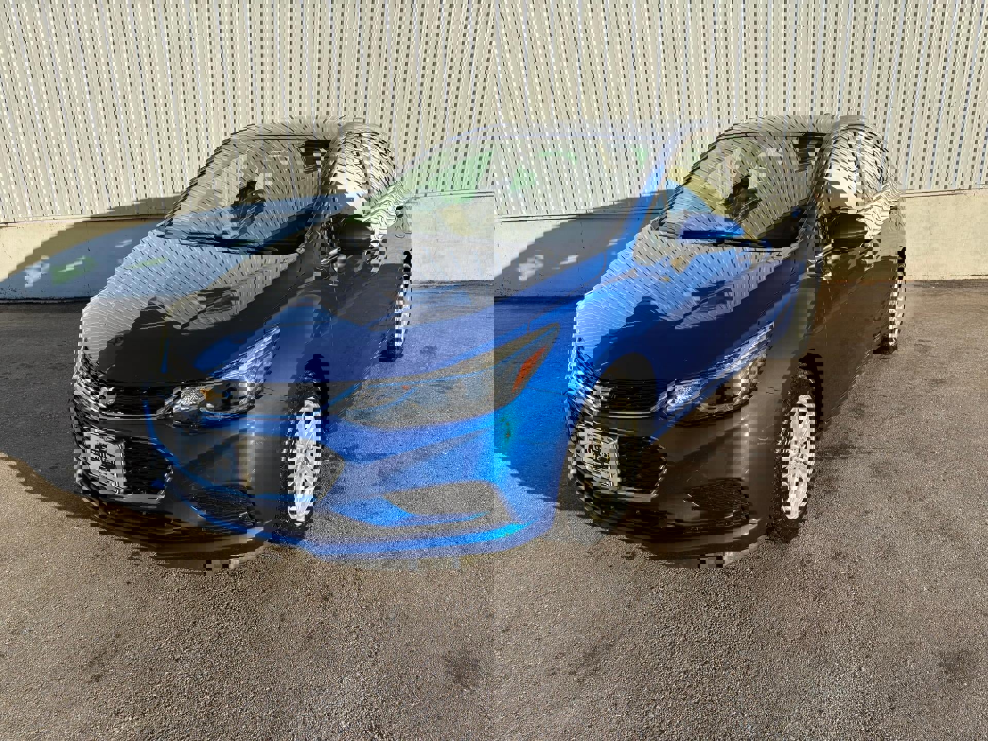 Used 2018 Chevrolet Cruze LT w/ Convenience Package image 3