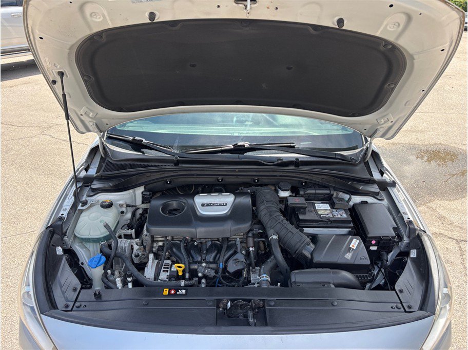 Used 2018 Hyundai Elantra GT Sport w/ Sport Tech Package 04 FWD image 46