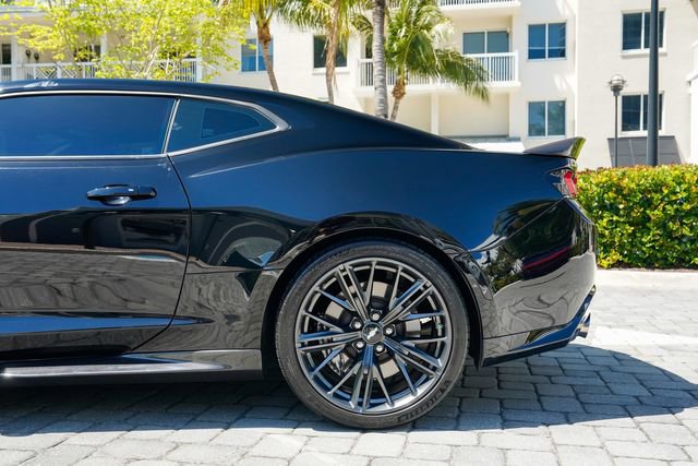 Used 2018 Chevrolet Camaro ZL1 RWD image 14
