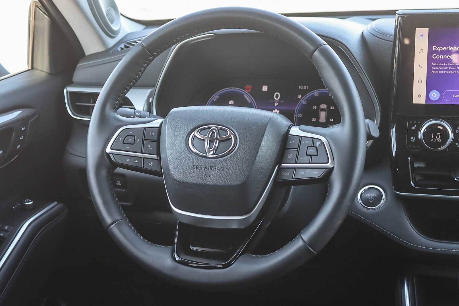 Used 2023 Toyota Highlander Platinum image 14