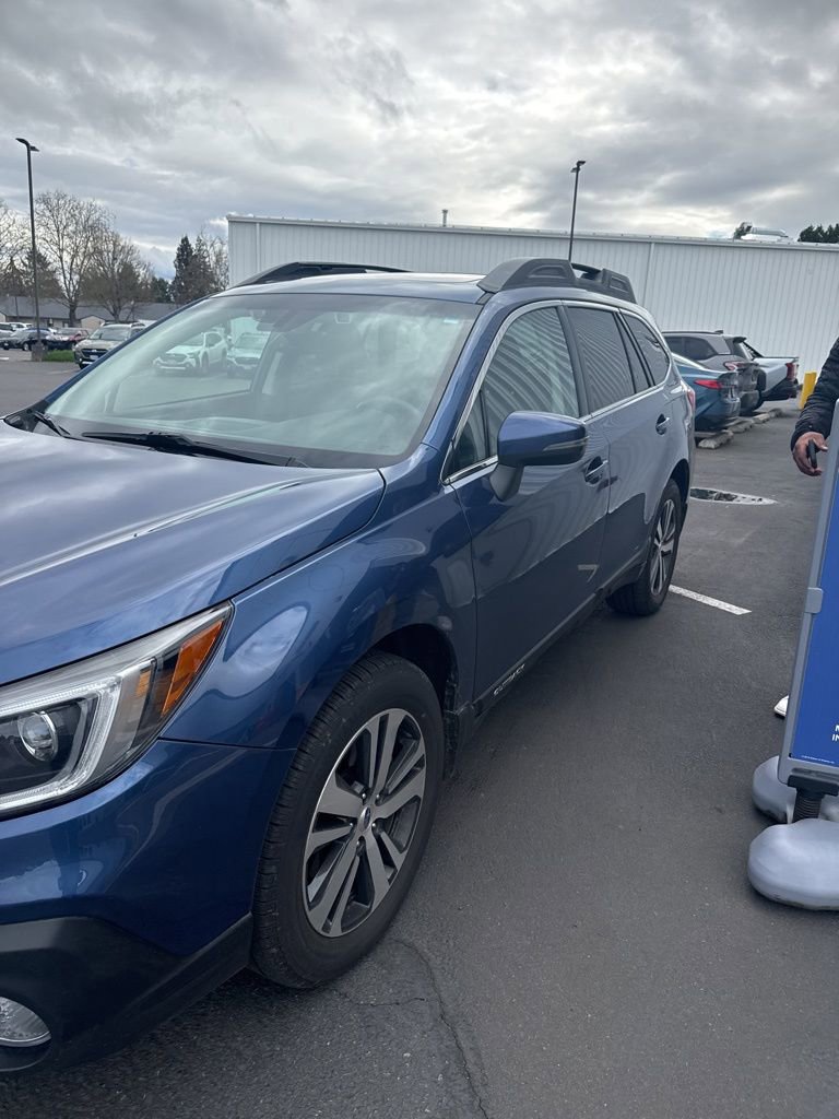 Used 2019 Subaru Outback 2.5i Limited w/ Popular Package #2 image 2