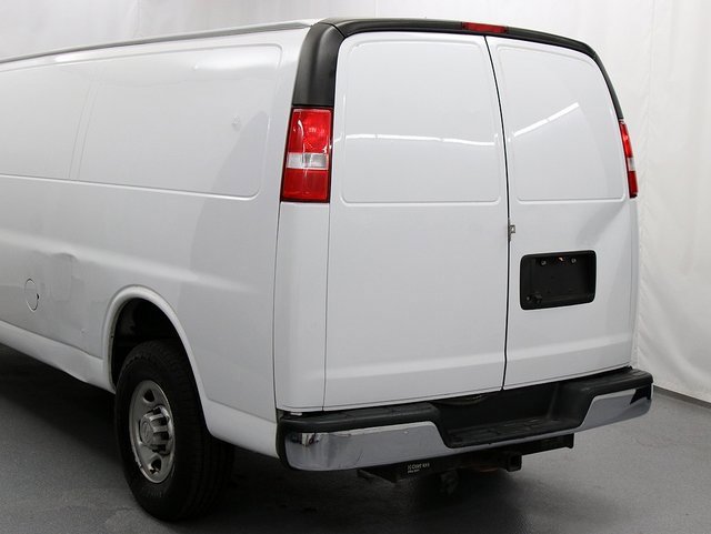 Used 2019 Chevrolet Express 3500 Work Van w/ Driver Convenience Package image 7