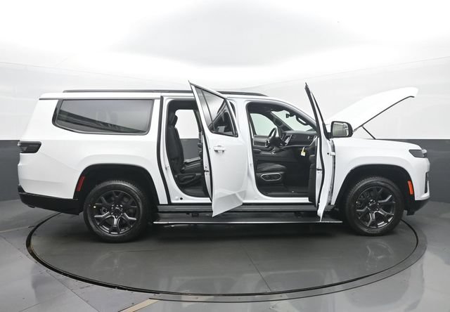 New 2026 Jeep Grand Wagoneer L Limited w/ Premium Group II AWD/4WD image 59