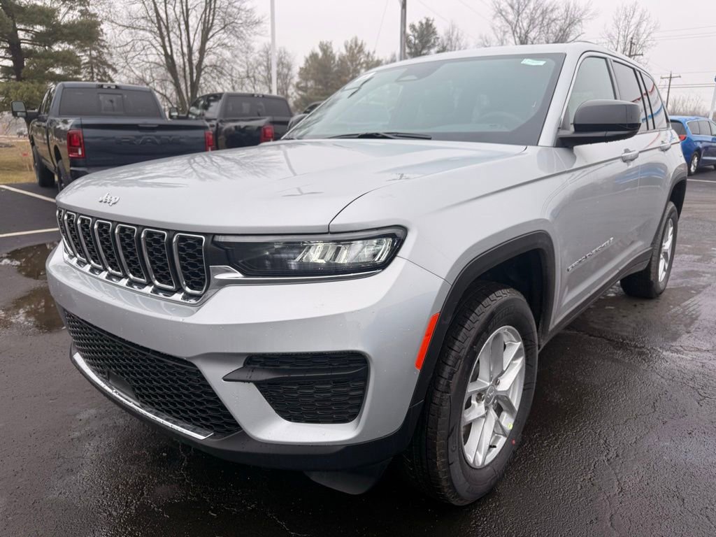 New 2026 Jeep Grand Cherokee Laredo X AWD/4WD image 7