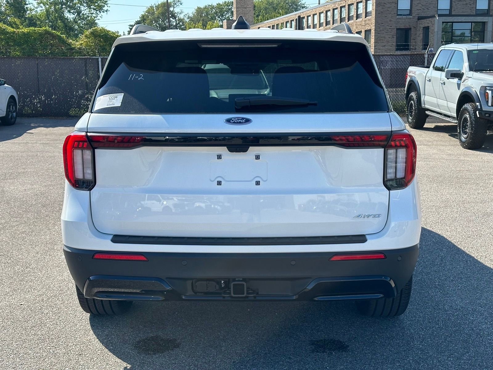 Used 2025 Ford Explorer ST AWD/4WD image 5
