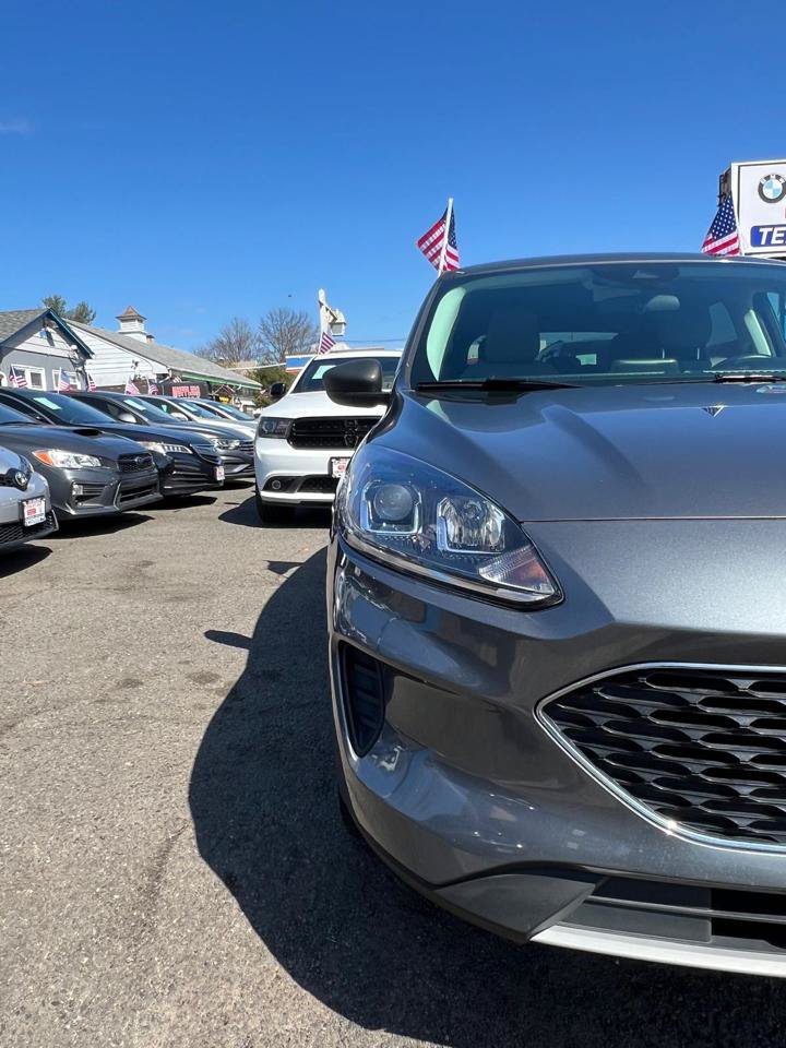 Used 2022 Ford Escape SE AWD/4WD image 9