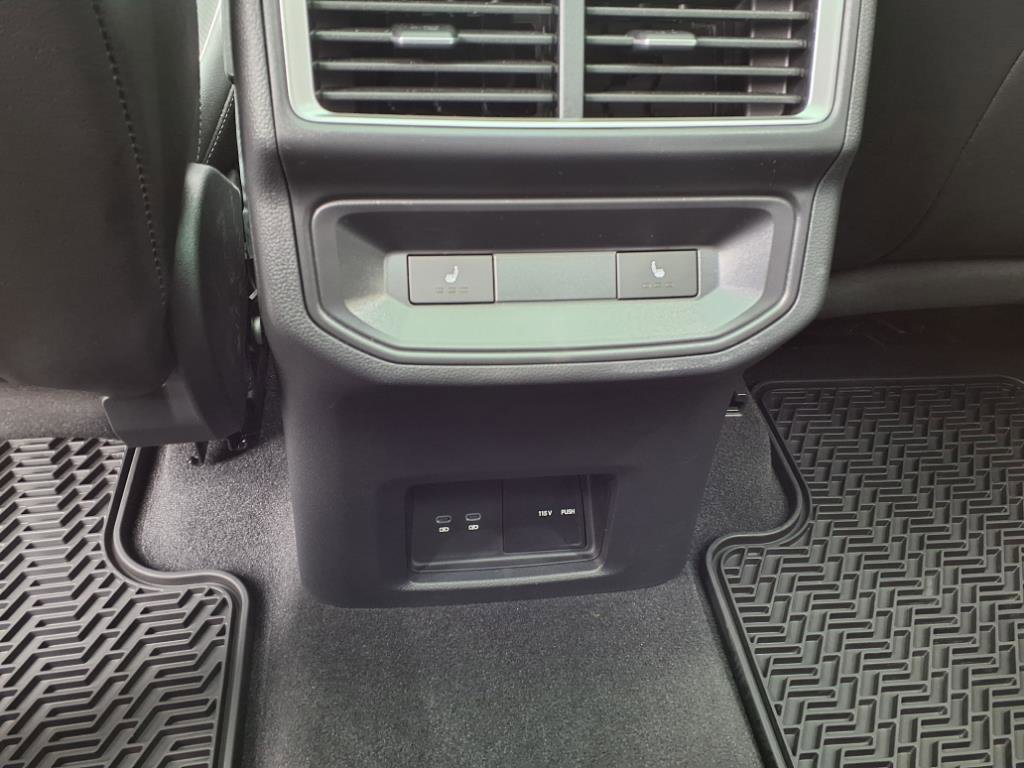 Used 2024 Volkswagen Atlas Cross Sport SEL Premium R-Line image 11