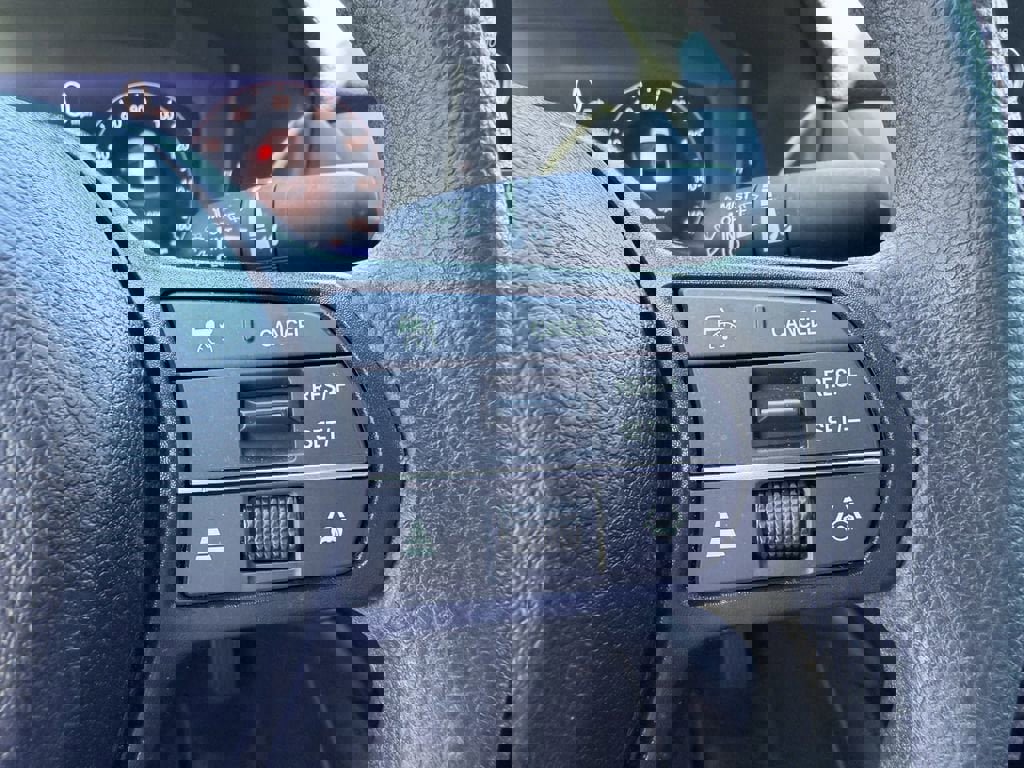 Used 2025 Honda Accord LX image 32