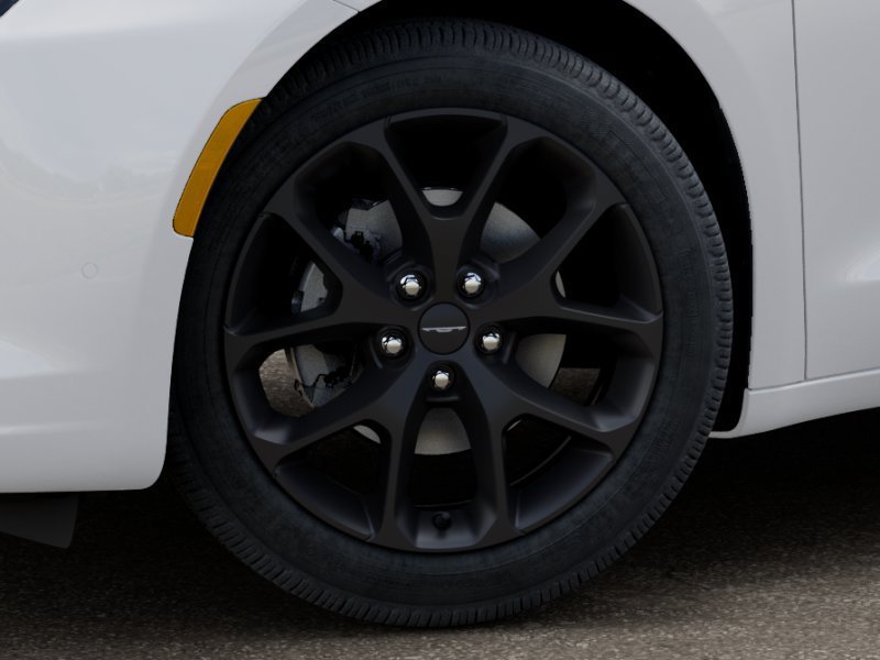 New 2027 Chrysler Pacifica Limited w/ S Appearance Package FWD image 34