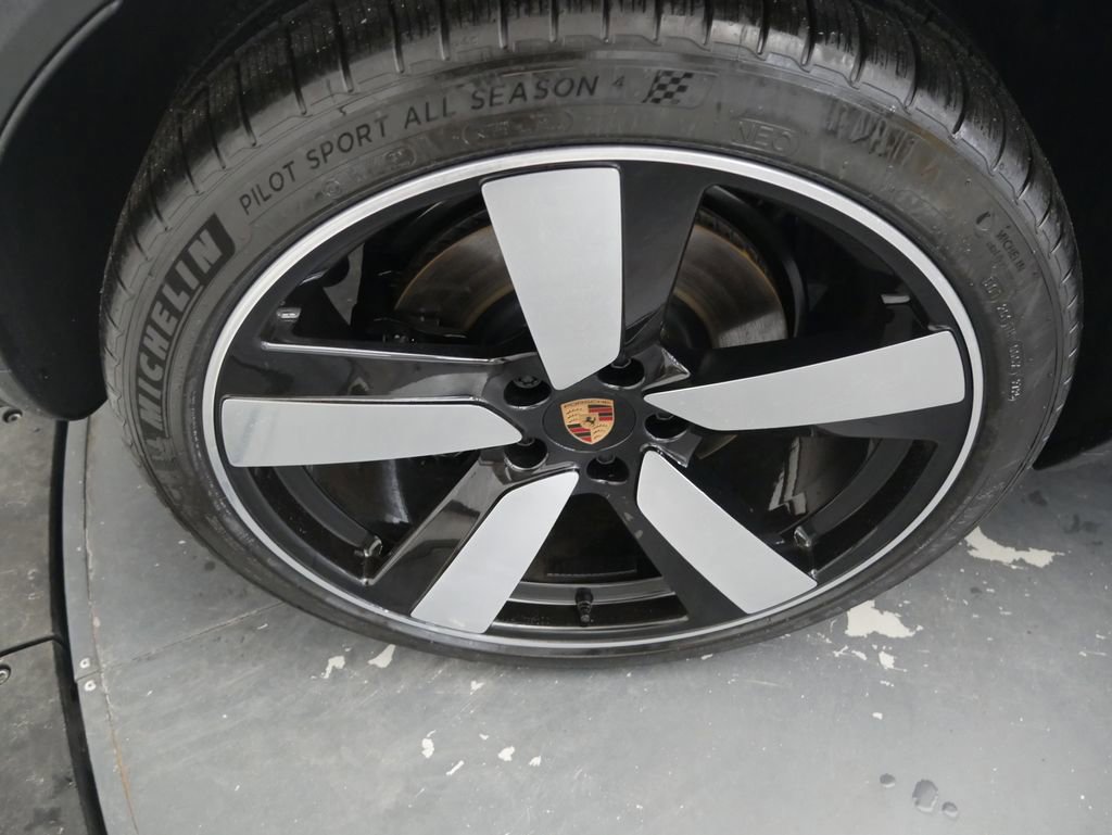New 2026 Porsche Macan 4 Electric AWD/4WD image 15