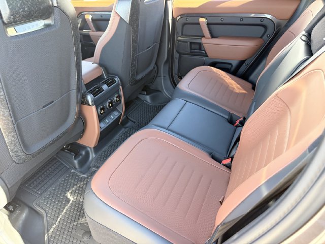 New 2026 Land Rover Defender 110 OCTA AWD/4WD image 15