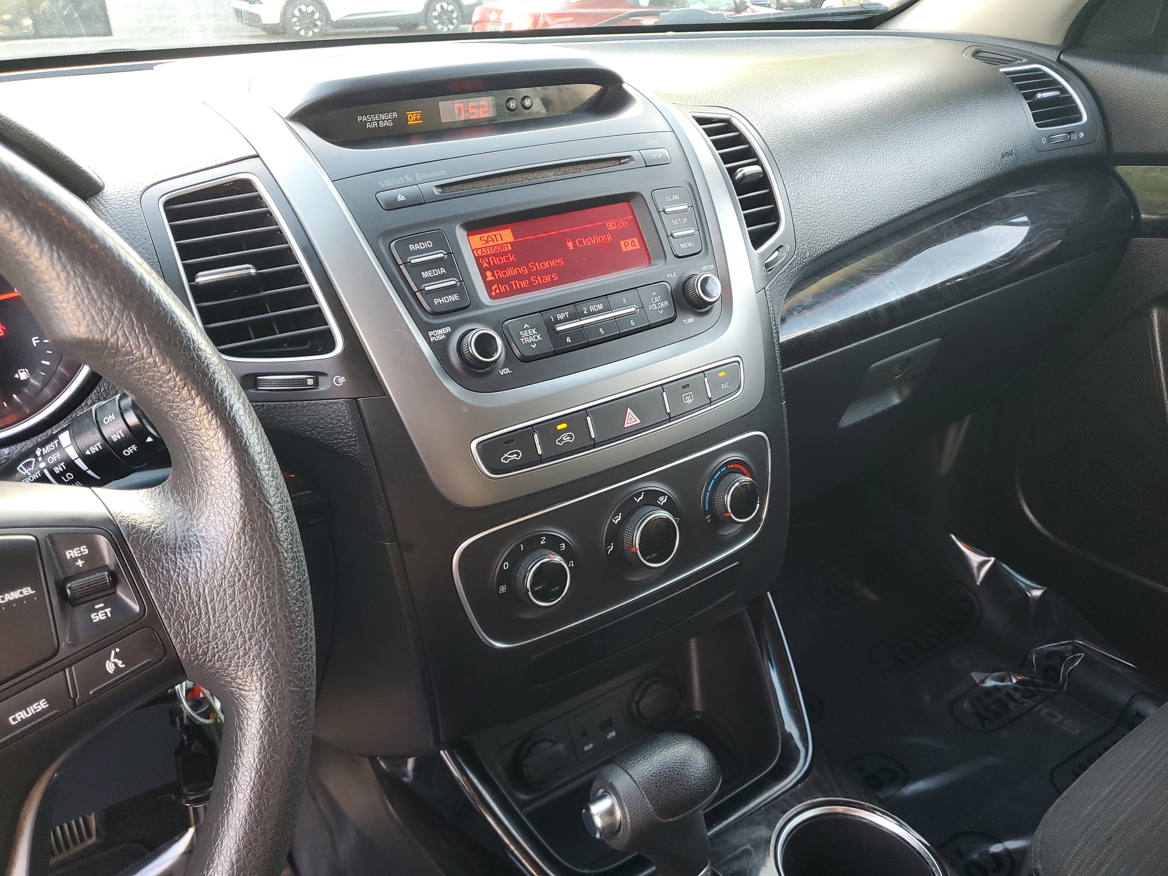 Used 2015 Kia Sorento LX FWD image 28