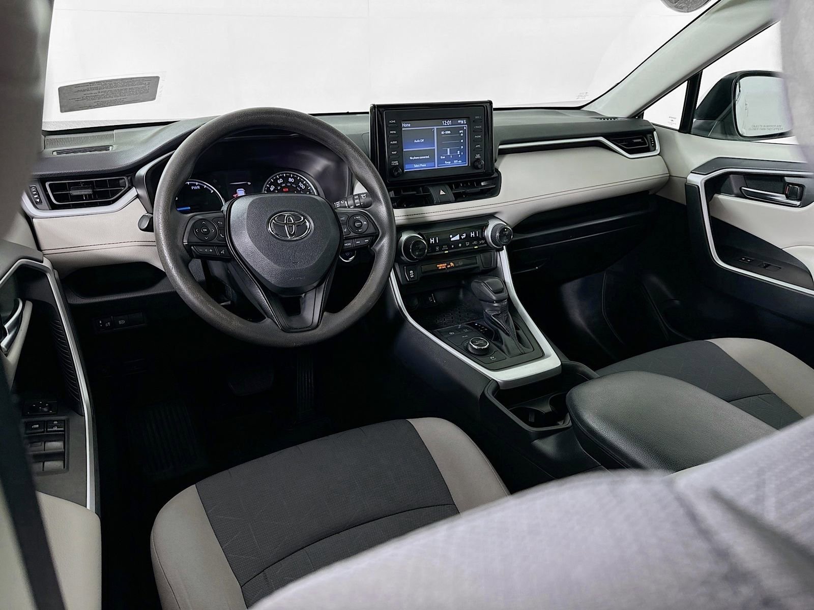 Used 2019 Toyota RAV4 XLE AWD/4WD image 19