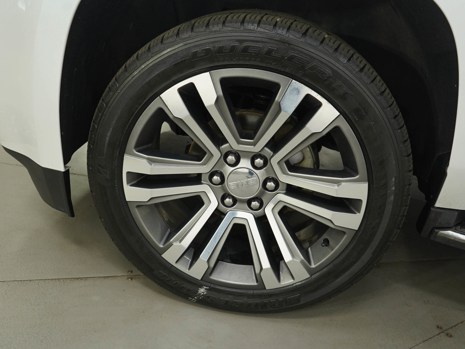 Used 2017 GMC Yukon Denali w/ Open Road Package image 33