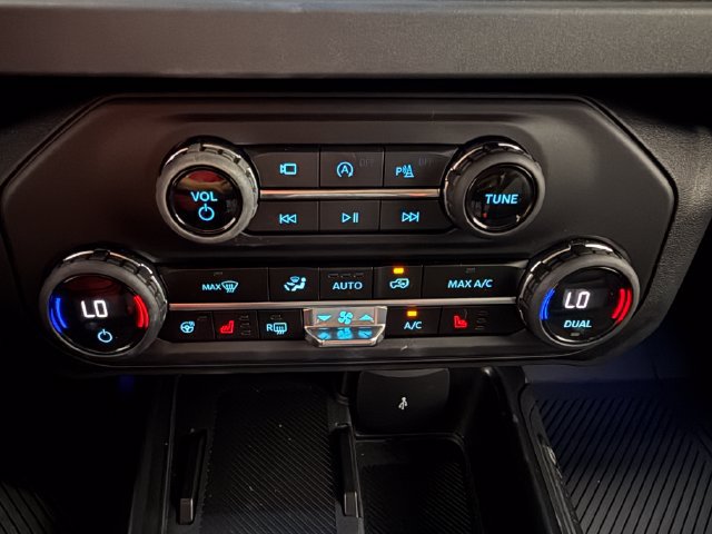 Used 2025 Ford Bronco Outer Banks AWD/4WD image 20