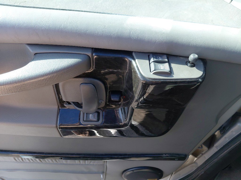Used 2005 GMC Savana 1500 AWD w/ Preferred Equipment Group image 18