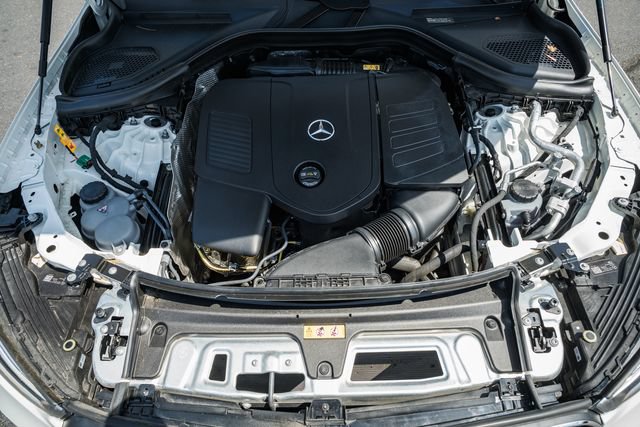 Used 2025 Mercedes-Benz GLC 350e 4MATIC image 19