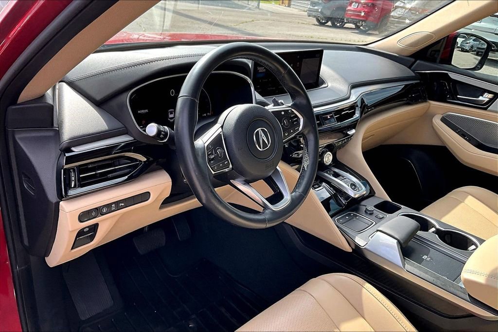 Used 2023 Acura MDX SH-AWD w/ Technology Package image 16
