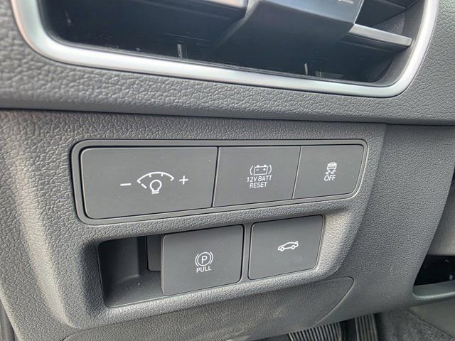Used 2025 Hyundai Sonata SEL FWD image 29