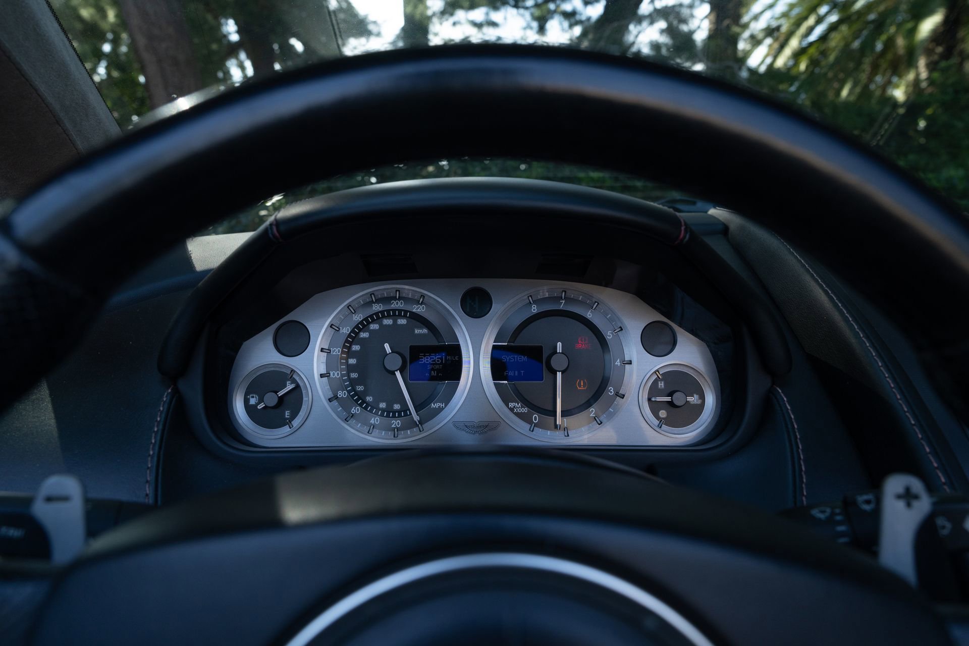 Used 2007 Aston Martin V8 Vantage Roadster image 15