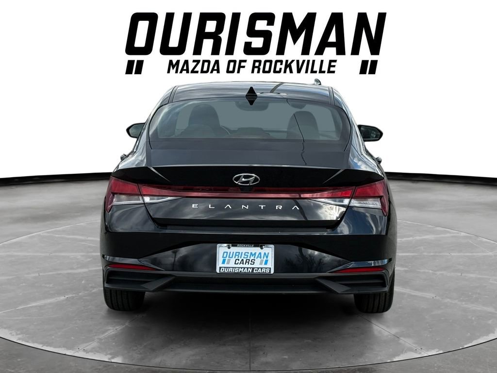 Used 2023 Hyundai Elantra SEL w/ Convenience Package image 5