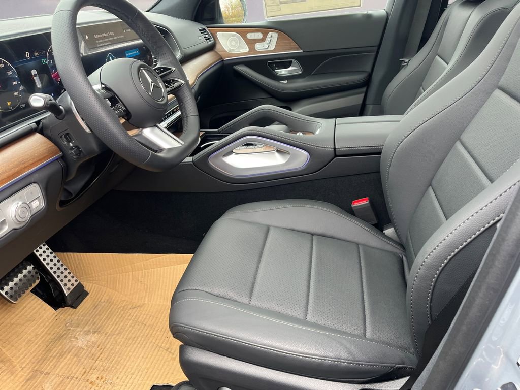 New 2025 Mercedes-Benz GLS 450 4MATIC image 6