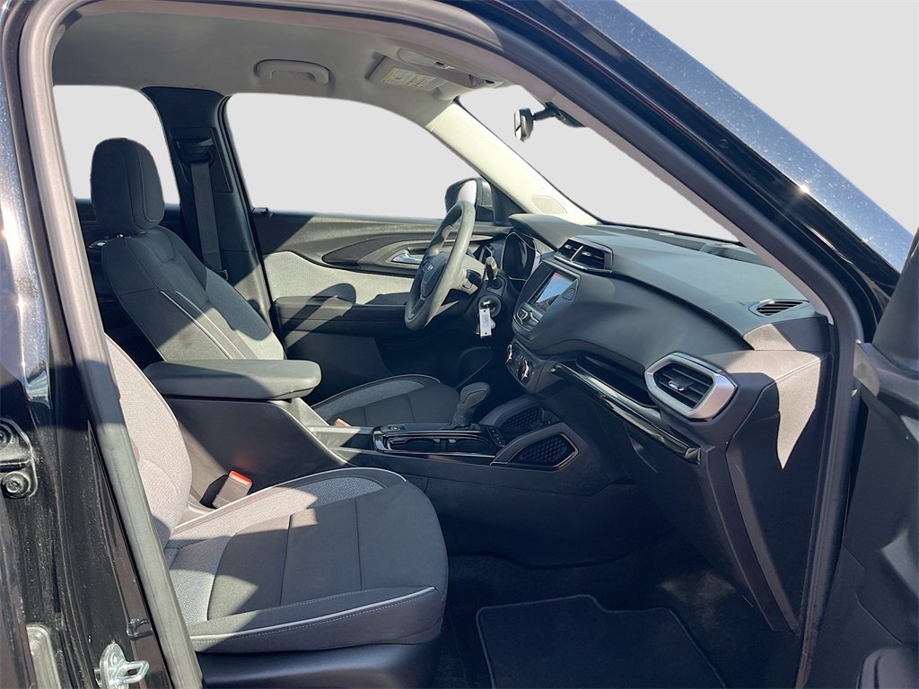 Used 2023 Chevrolet TrailBlazer LS image 26