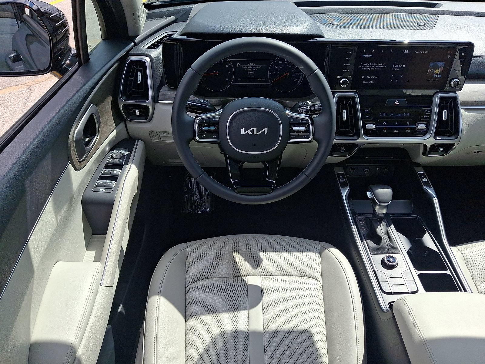 Used 2023 Kia Sorento S w/ Panoramic Sunroof Package AWD/4WD image 11