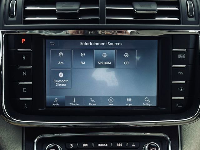 Used 2020 Lincoln Continental Reserve w/ Luxury Package image 36