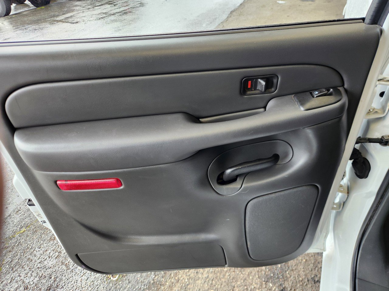 Used 2006 Chevrolet Silverado 1500 LT w/ Onstar Plus Package RWD image 12