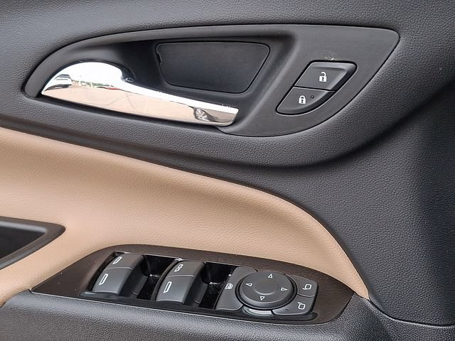 Used 2023 Chevrolet Equinox Premier FWD image 22