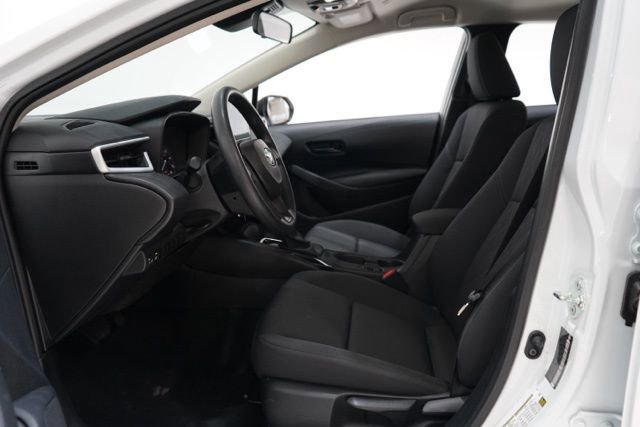Used 2025 Toyota Corolla LE image 16