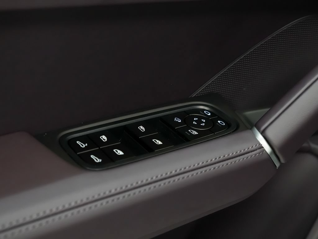 New 2026 Porsche Cayenne AWD/4WD image 35