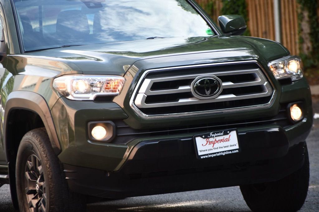 Used 2021 Toyota Tacoma SR5 w/ Trail Edition image 5
