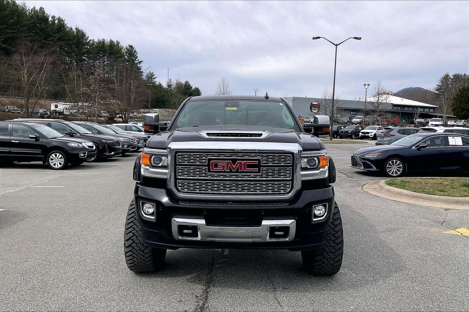 Used 2018 GMC Sierra 2500 Denali w/ Duramax Plus Package image 6