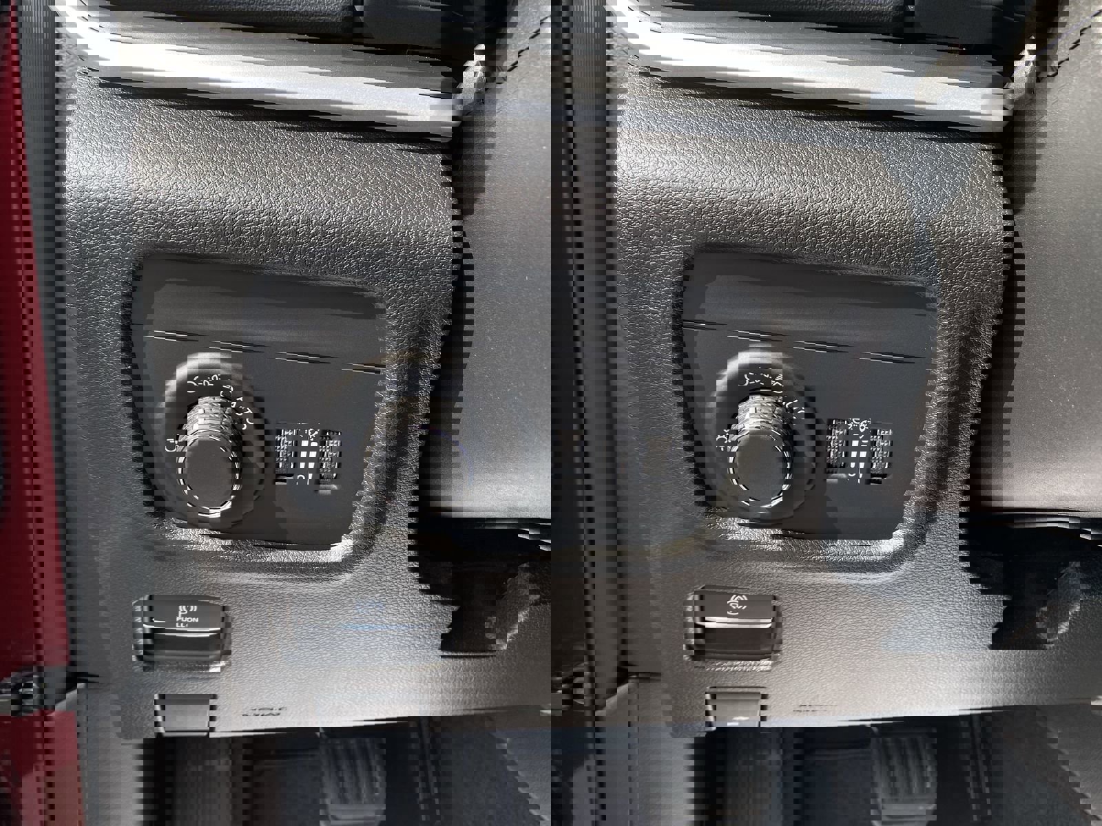 Used 2023 Jeep Grand Cherokee Laredo image 59