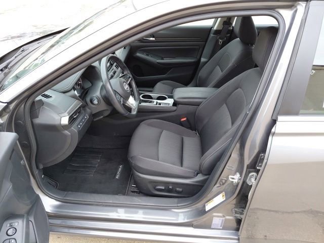 Used 2024 Nissan Altima 2.5 SV w/ SV Premium Package FWD image 26