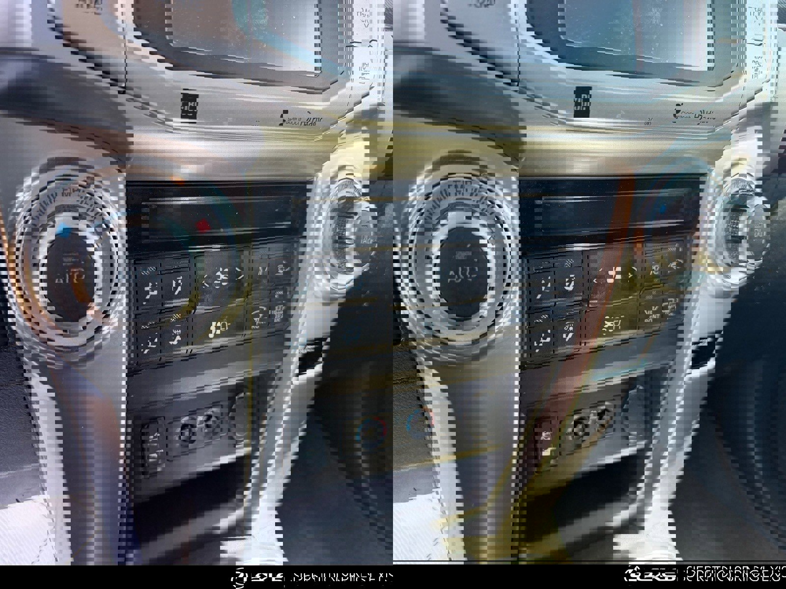 Used 2014 Toyota 4Runner Limited image 10