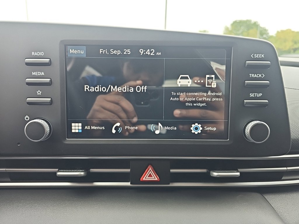 New 2026 Hyundai Elantra SE FWD image 18