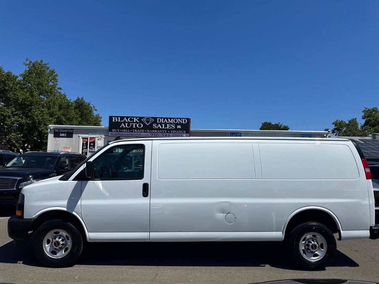 Used 2019 GMC Savana 3500 Extended w/ Driver Convenience Package RWD image 8