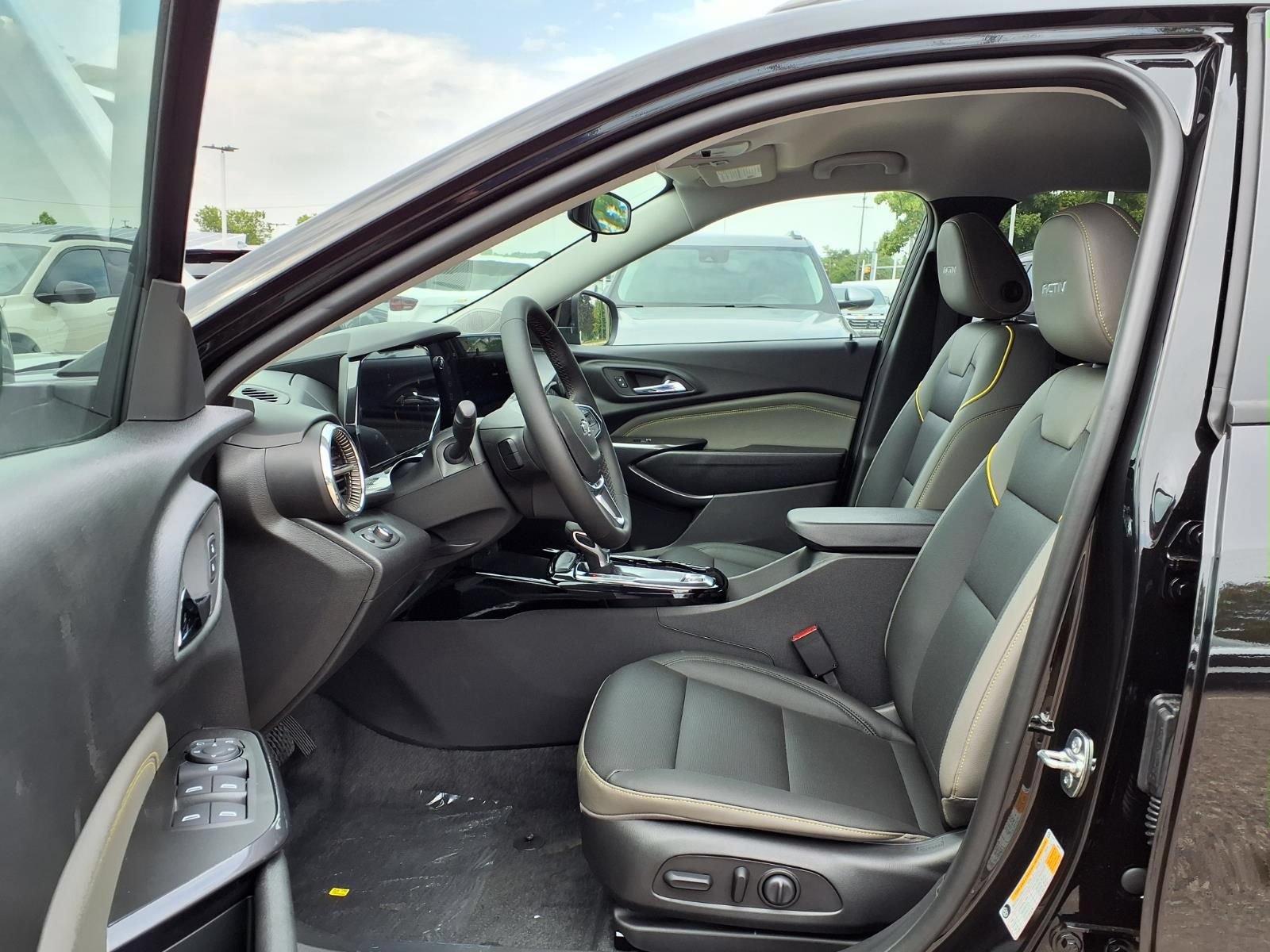 New 2026 Chevrolet Trax ACTIV w/ Driver Confidence Package FWD image 14