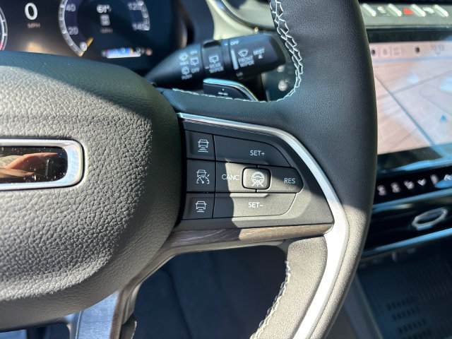 New 2027 Jeep Grand Cherokee Limited AWD/4WD image 21