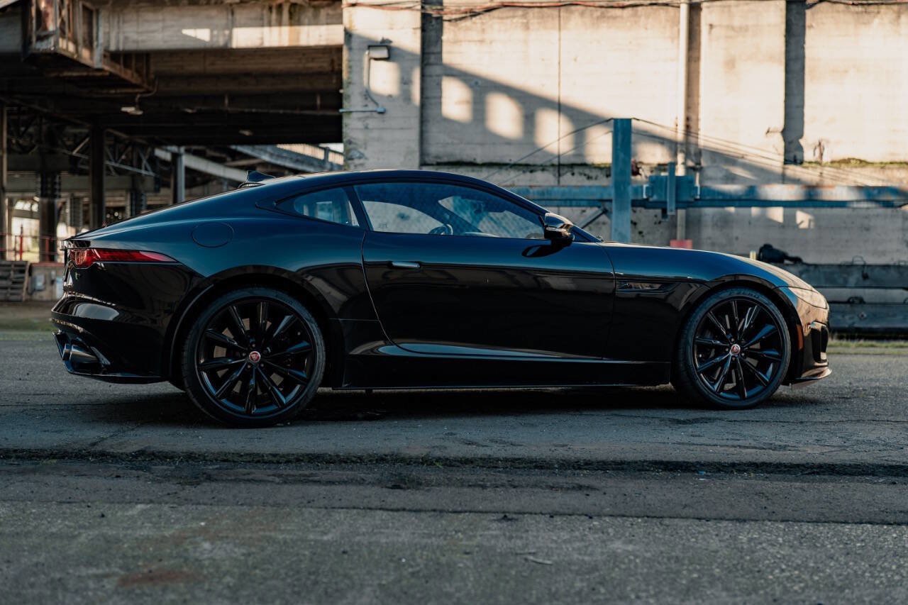 Used 2021 Jaguar F-TYPE R image 15