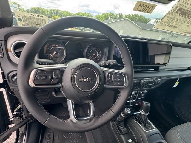 New 2026 Jeep Wrangler Unlimited Sahara AWD/4WD image 42