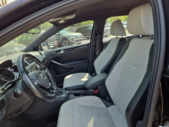 Used 2015 Volkswagen Jetta Sport FWD image 19