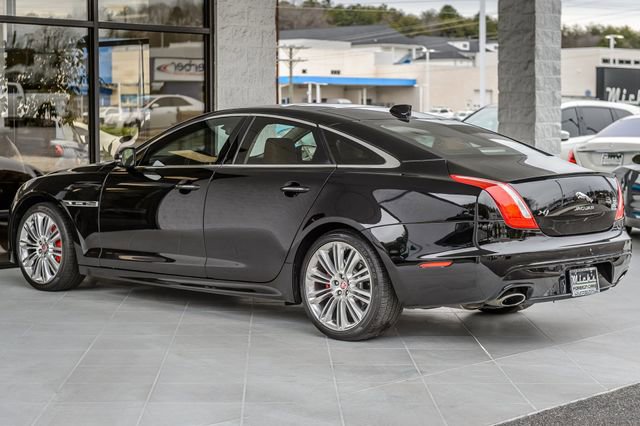 Used 2017 Jaguar XJ R-Sport image 7