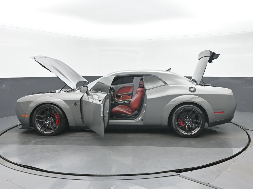 Used 2019 Dodge Challenger SRT Hellcat w/ Widebody Package RWD image 38
