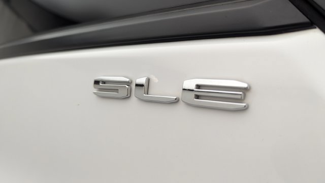 Used 2023 GMC Terrain SLE AWD/4WD image 31